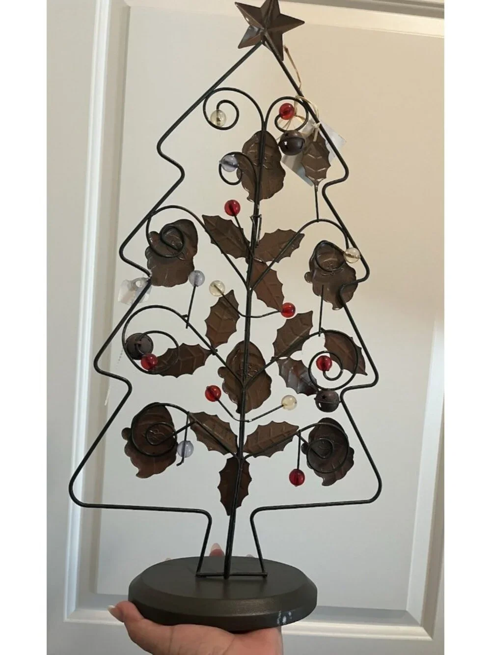 Rustic Tabletop Wire Metal Christmas Tree Farmhouse Santa & Holly Decor 21
